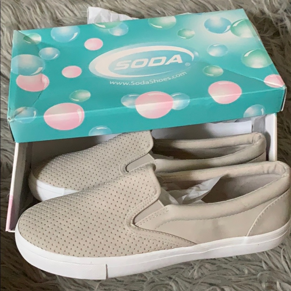 SODA slip on shoes, Beston shoes